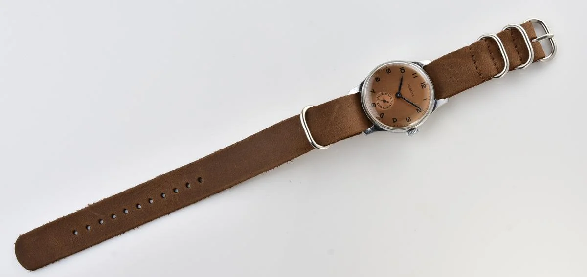 Excellent Soviet Pobeda watch with bronze dial, 3rd quarter of 1958