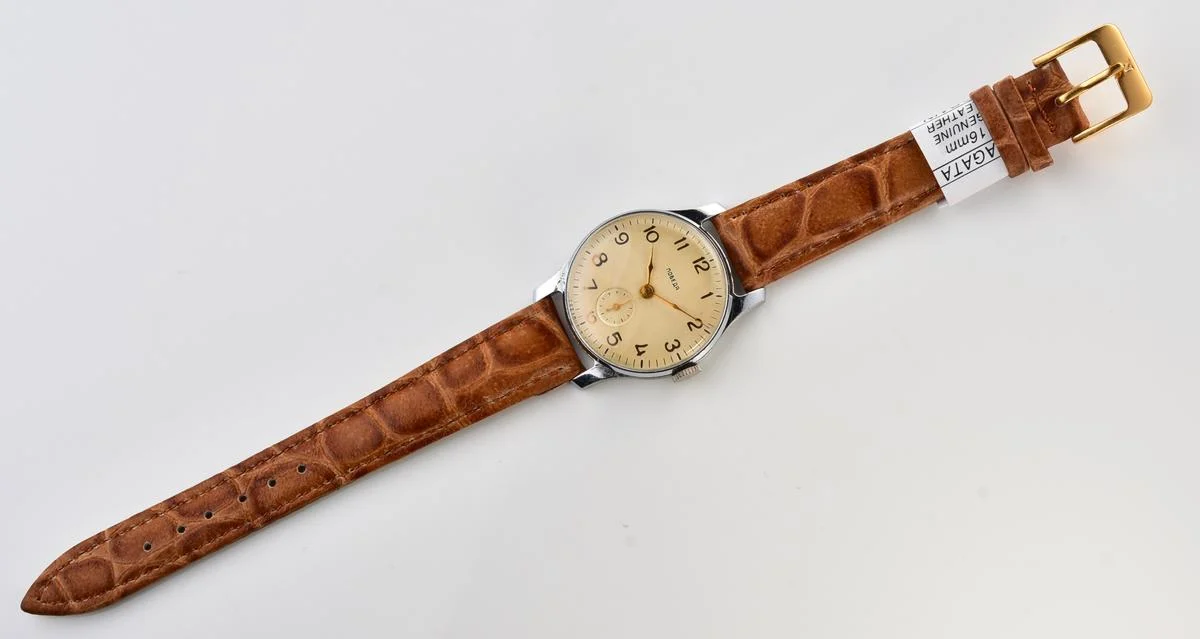 Excellent condition vintage Soviet mechanical Pobeda wrist watch, PChZ