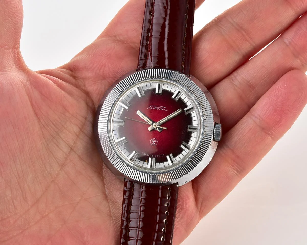Large vintage Raketa mechanical watch