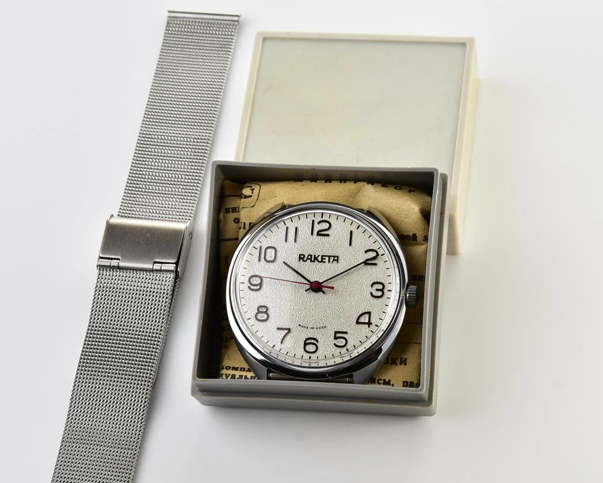 TIME CAPSULE: Vintage Soviet Raketa watch, New Old Stock (NOS)!
