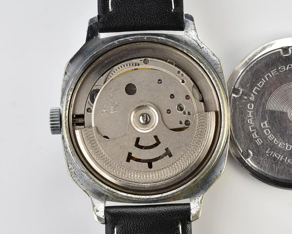 Soviet mechanical Raketa with automatic self winding movement