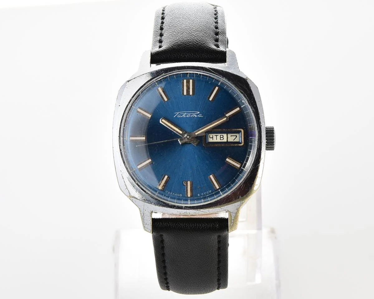 Soviet mechanical Raketa with automatic self winding movement