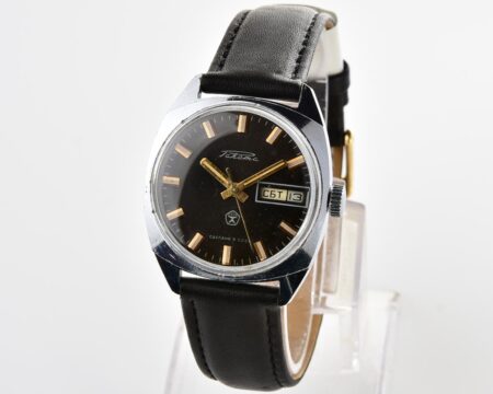 RAKETA vintage mechanical wrist watch with double calendar