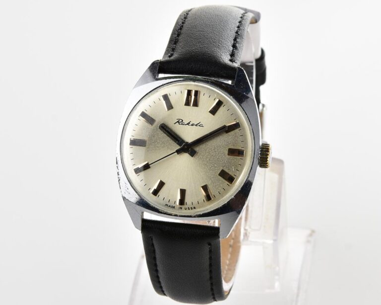 Soviet RAKETA vintage mechanical watch