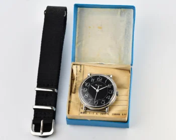 TIME CAPSULE: Vintage Soviet Raketa watch, New Old Stock (NOS)!