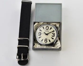 TIME CAPSULE: Soviet vintage mechanical watch Raketa “big zero”, New Old Stock (NOS)!