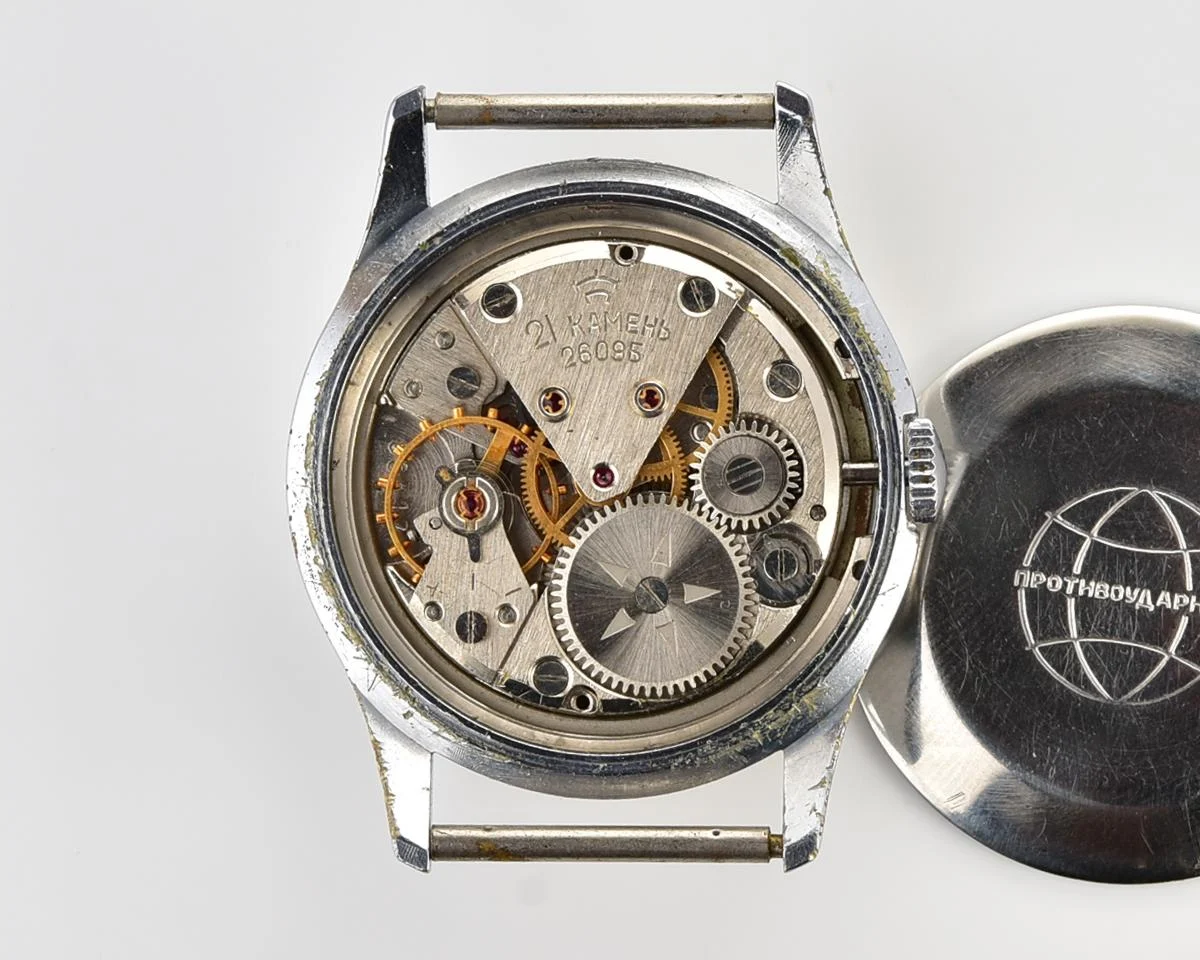 Excellent Raketa Baltica vintage Soviet watch with NATO leather strap