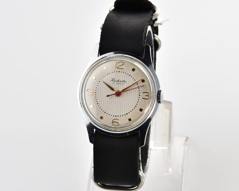 Excellent condition RAKETA Baltica vintage watch with NATO leather strap!
