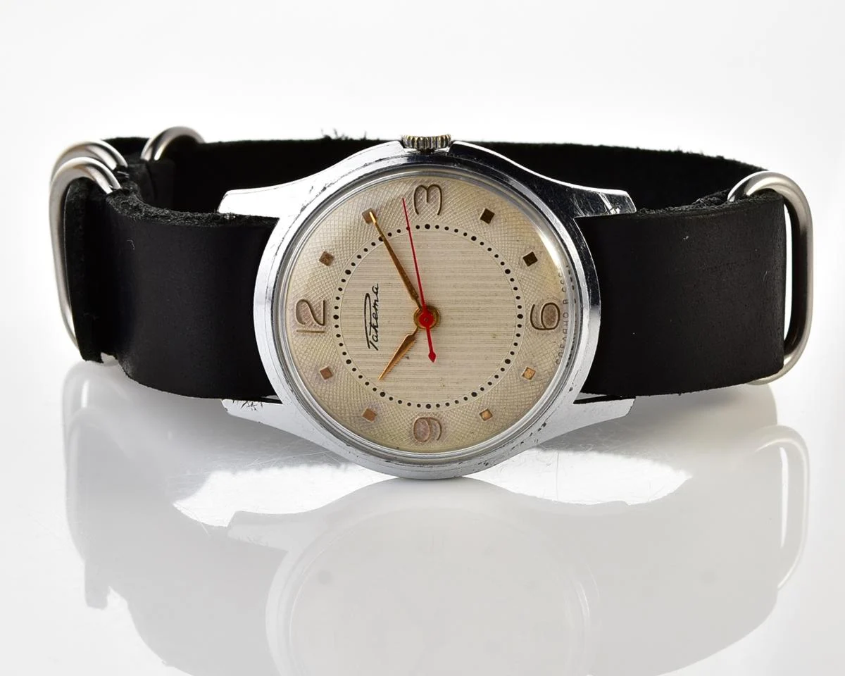 Excellent condition Raketa Baltica vintage watch with NATO leather strap!