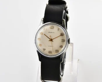 Soviet Raketa Baltica vintage mechanical watch with NATO leather strap!