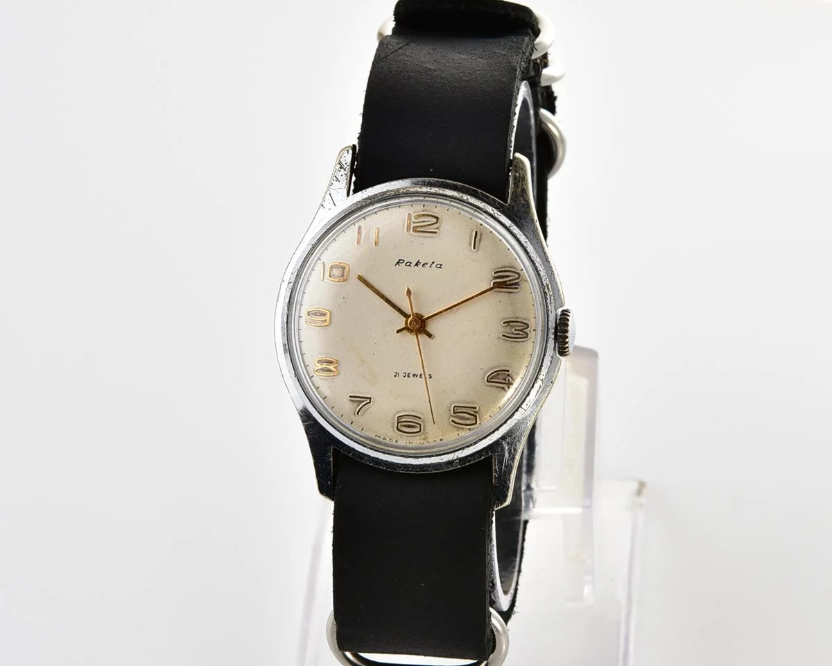 Soviet Raketa Baltica vintage mechanical watch with NATO leather strap!