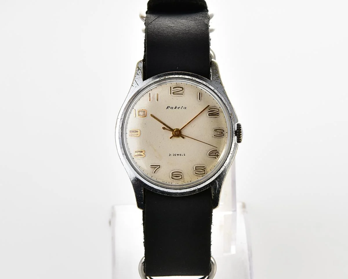 Soviet Raketa Baltica vintage mechanical watch with NATO leather strap!