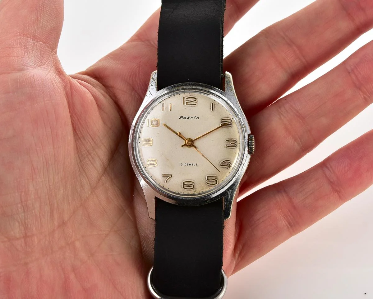 Soviet Raketa Baltica vintage mechanical watch with NATO leather strap!