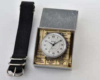 TIME CAPSULE: Vintage Soviet Raketa watch, New Old Stock (NOS)!