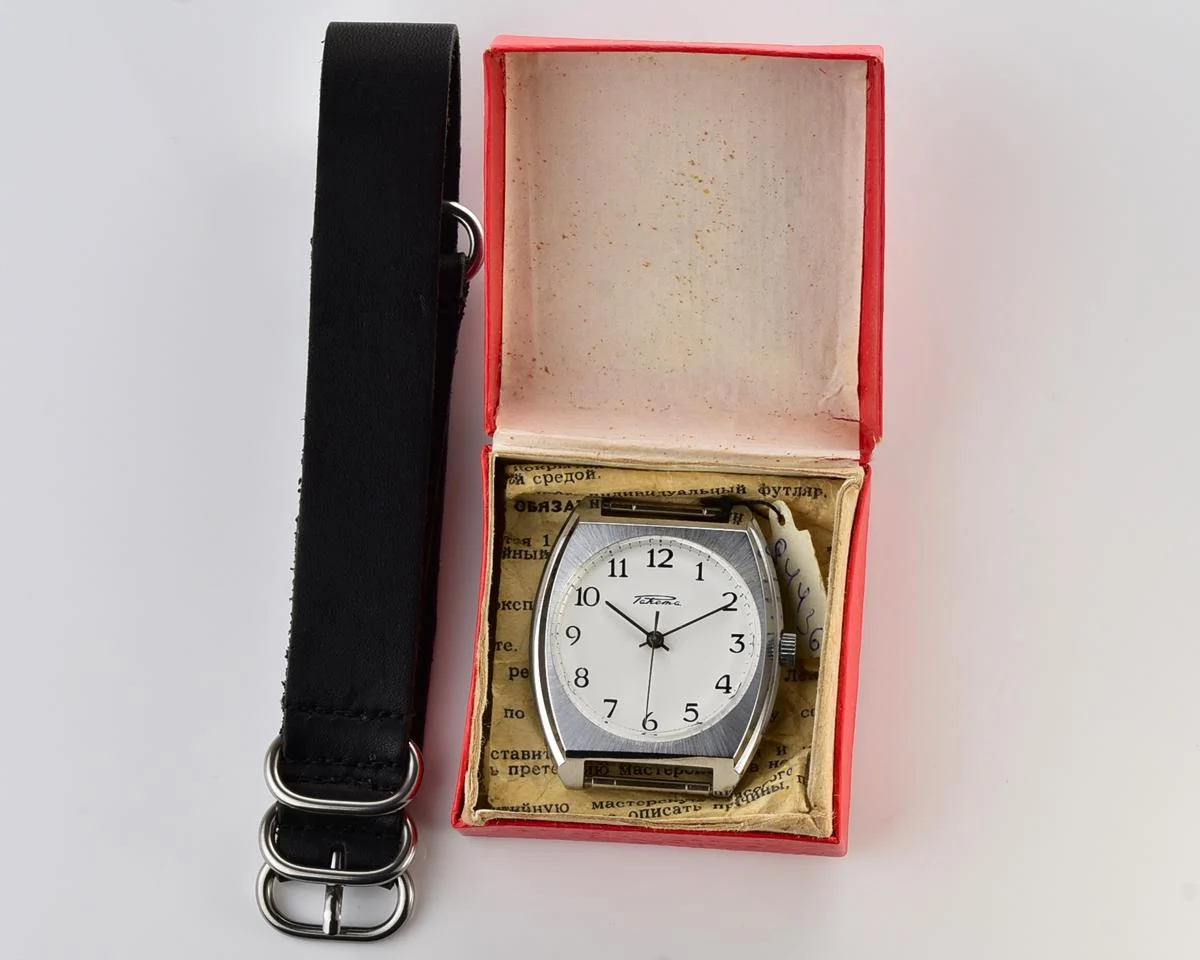 TIME CAPSULE: Vintage Soviet Raketa watch, New Old Stock (NOS)!