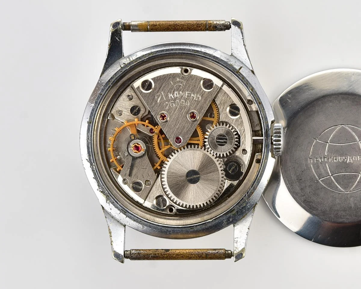 Excellent vintage Soviet Raketa Baltica mechanical watch