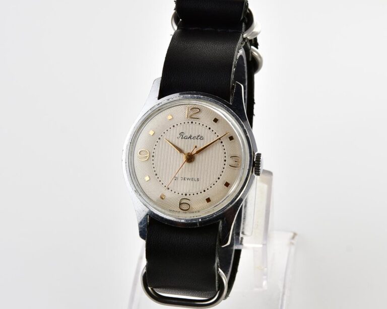 Excellent vintage soviet RAKETA Baltica mechanical watch