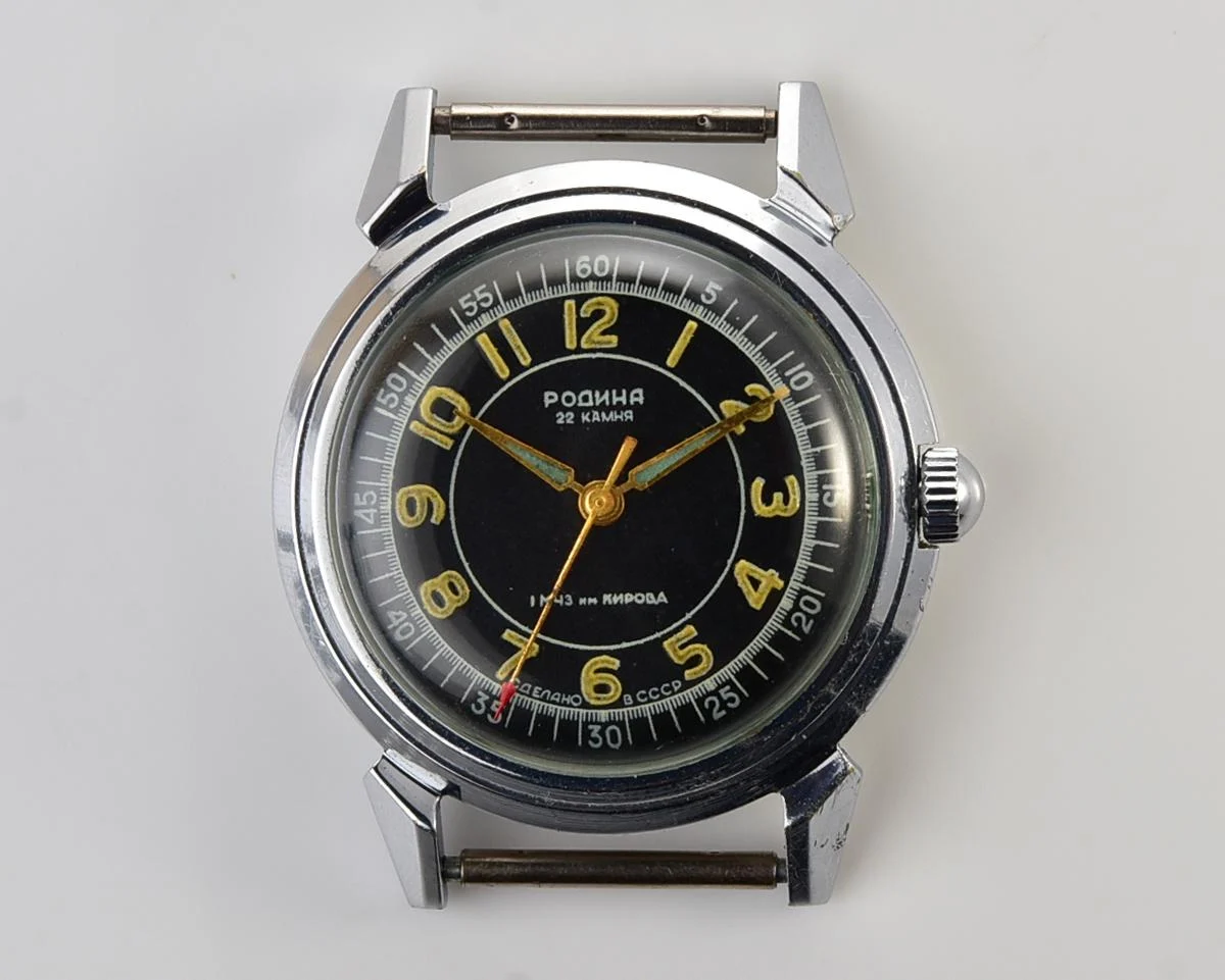 Excellent condition Rodina mechanical watch with automatic self winding movement with box and leather strap!