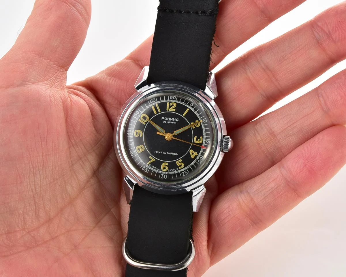 Excellent condition Rodina mechanical watch with automatic self winding movement with box and leather strap!