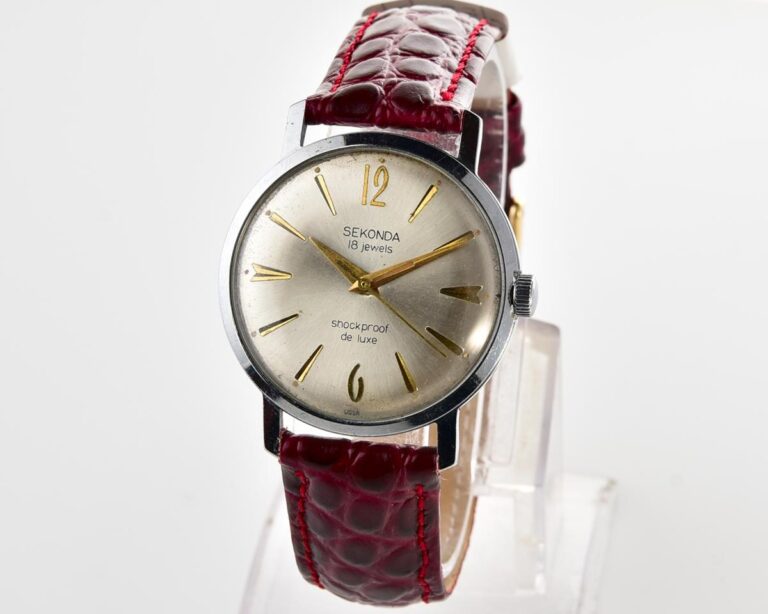 Soviet vintage SEKONDA mechanical wrist watch