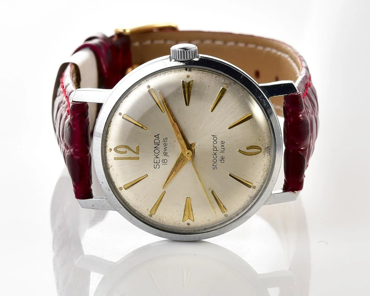 Soviet vintage Sekonda mechanical wrist watch