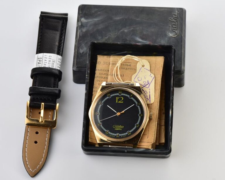 TIME CAPSULE: Automatic soviet gold-plated wrist watch SLAVA with quartz movement – NEW old stock(NOS)!