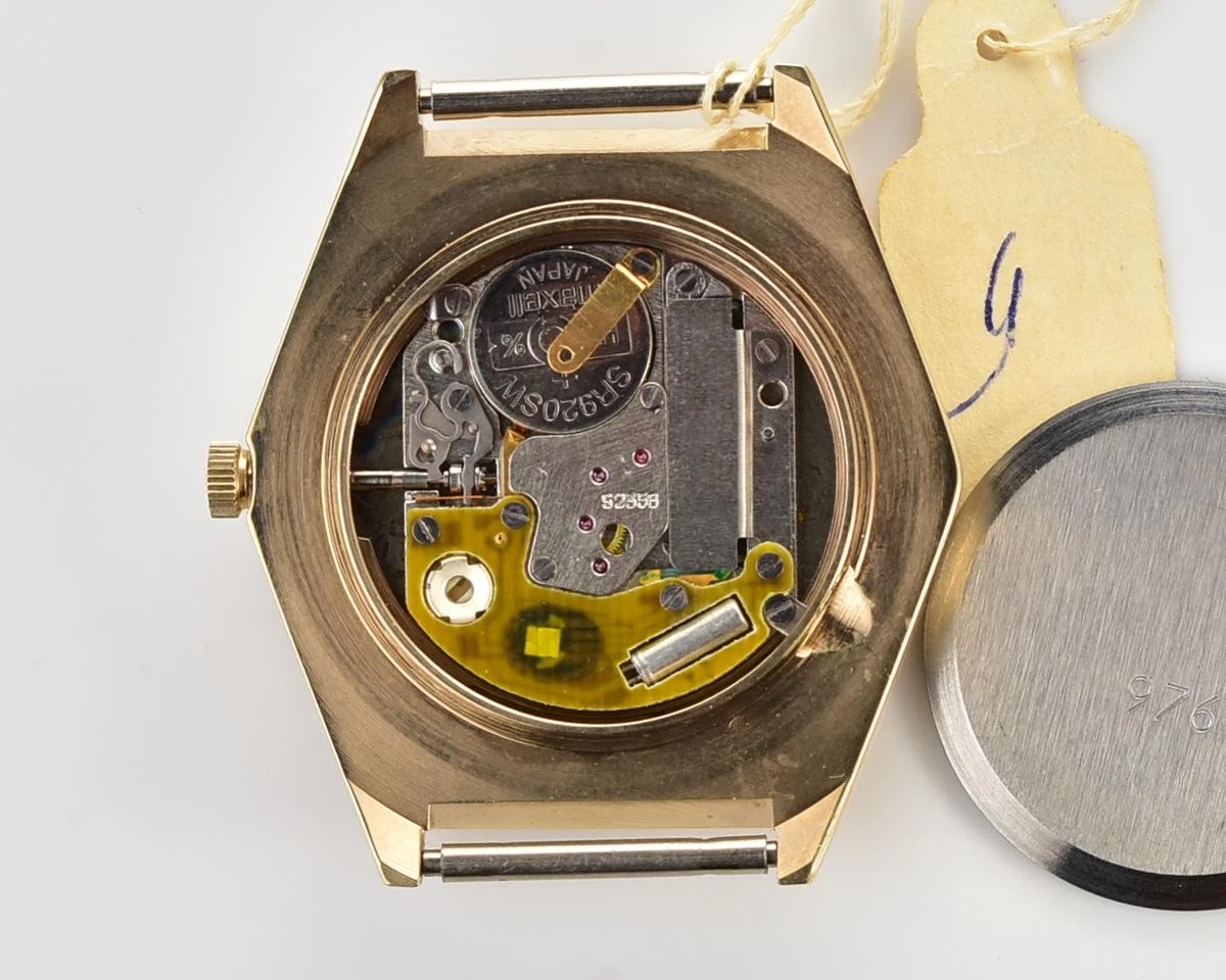 TIME CAPSULE: Soviet gold-plated wrist watch Slava with quartz movement – New Old Stock (NOS)!