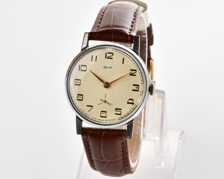 ZiM soviet mechanical wrist watch with pure minimalistic dial