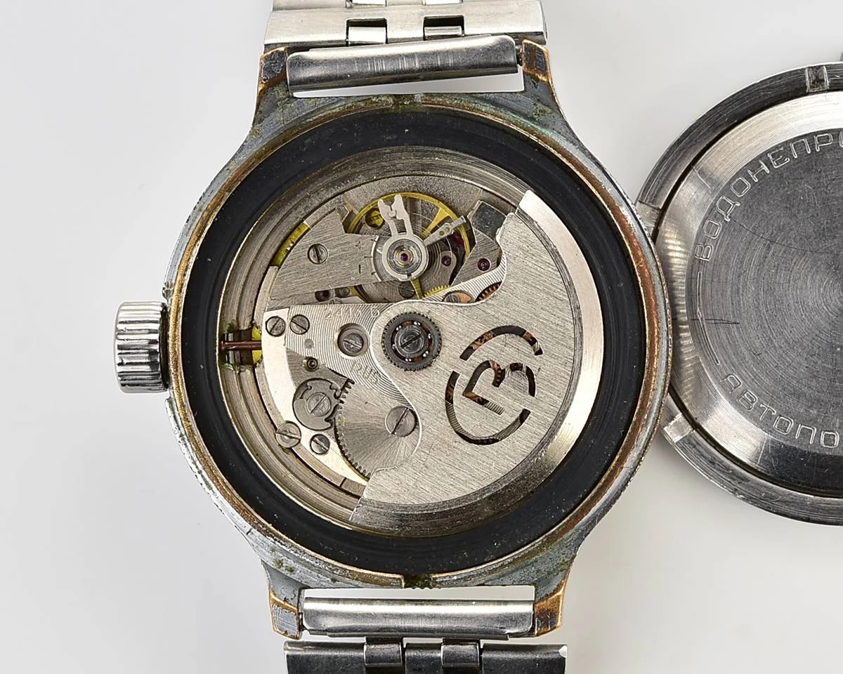 Vostok Komandirskie Paratroopers mechanical watch with automatic self-winding movement