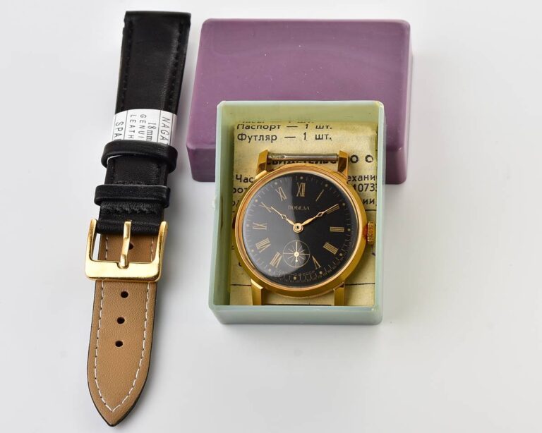 TIME CAPSULE: Mechanical POBEDA gold-plated watch in box – New Old Stock(NOS)!