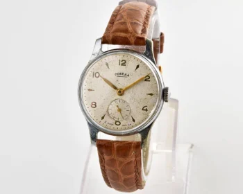 Vintage Soviet mechanical Pobeda wrist watch, 2MChZ