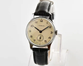 Excellent condition vintage Soviet mechanical Pobeda wrist watch, 2MChZ from 2nd quarter of 1954