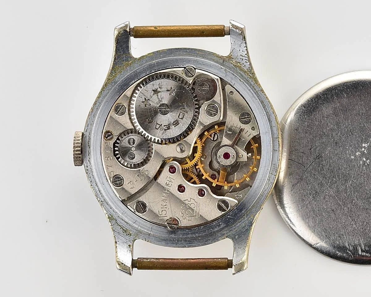 Vintage Soviet mechanical Pobeda wrist watch, 2MChZ from the 3rd quarter of 1955