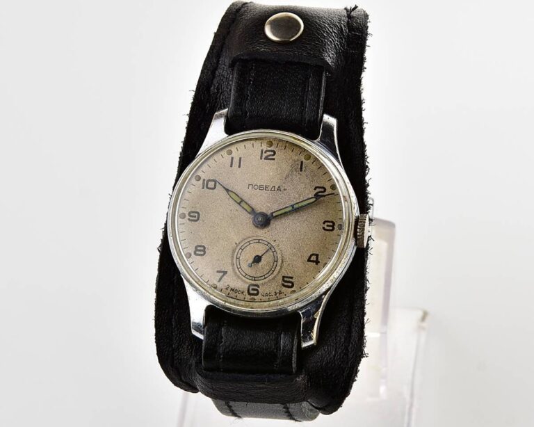 Vintage soviet mechanical POBEDA wrist watch, 2MChZ from 3rd quarter of 1955