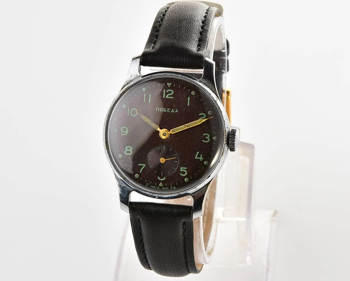 Excellent condition vintage Soviet mechanical Pobeda wrist watch, 2MChZ from 2nd quarter of 1956