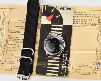 TIME CAPSULE: Soviet Poljot wristwatch with quartz movement – New Old Stock (NOS)!