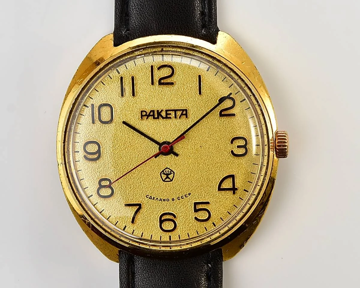 Large vintage Raketa gold-plated mechanical watch