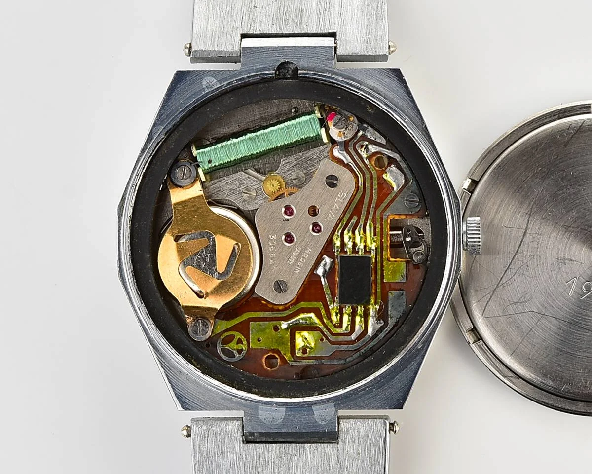 TIME CAPSULE: Soviet Slava with quartz movement – New Old Stock (NOS)!