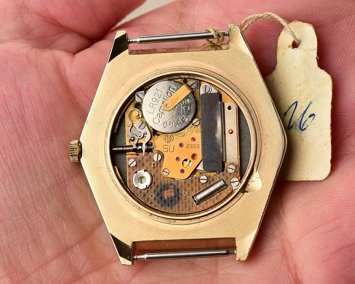TIME CAPSULE: Soviet gold-plated wrist watch Slava with quartz movement – New Old Stock (NOS)!