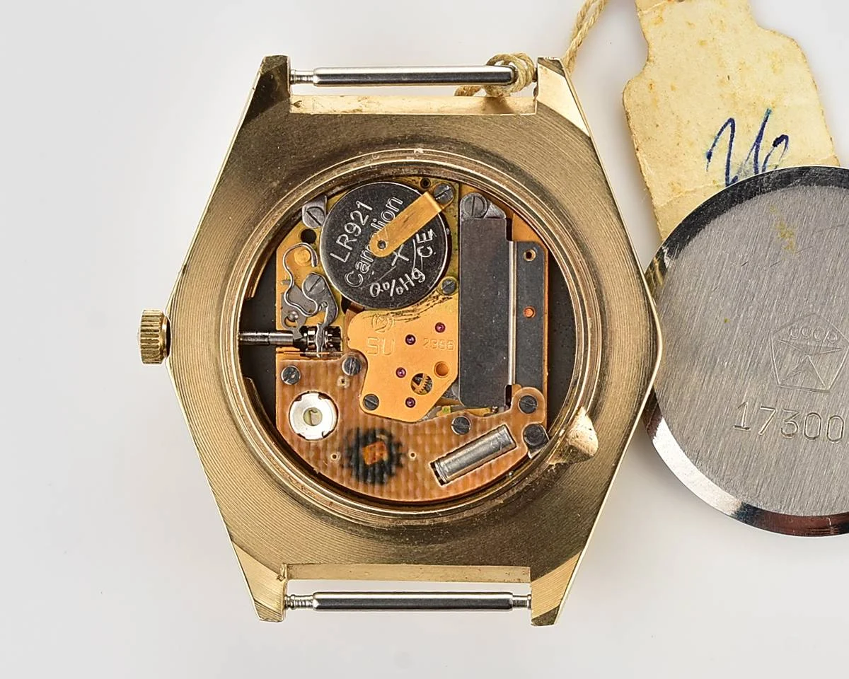 TIME CAPSULE: Soviet gold-plated wrist watch Slava with quartz movement – New Old Stock (NOS)!