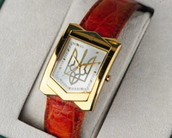 Ukrainian made Kleynod gold-plated watch – from the president of 🇺🇦Ukraine!