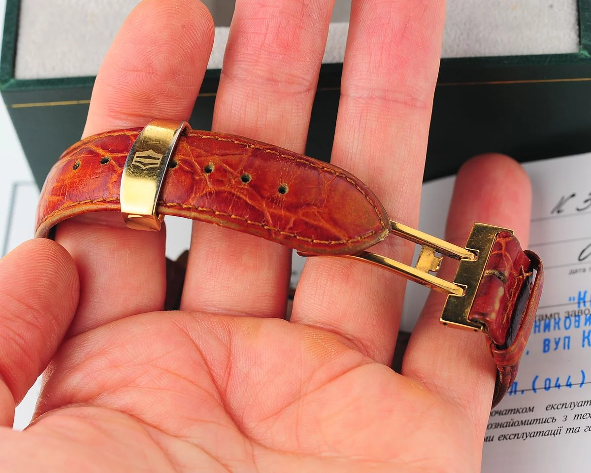 Ukrainian made Kleynod gold-plated watch – from the president of 🇺🇦Ukraine!