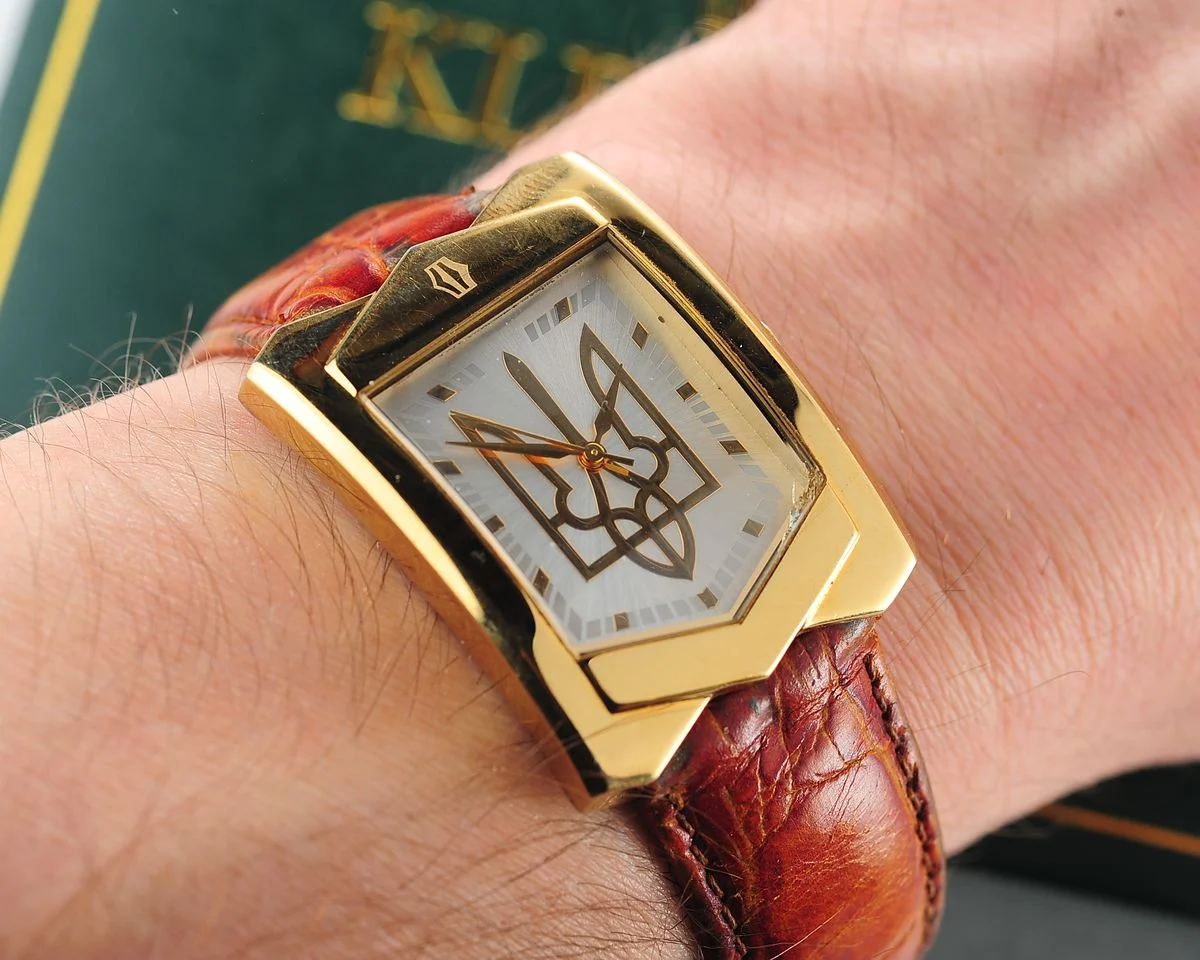 Ukrainian made Kleynod gold-plated watch – from the president of 🇺🇦Ukraine!