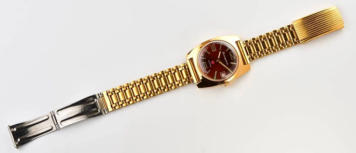 Soviet gold-plated Vostok Komandirskie mechanical watch - Zakaz MO CCCP!