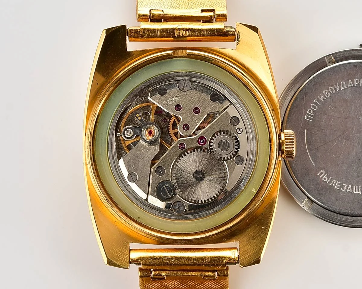 Soviet gold-plated Vostok Komandirskie mechanical watch - Zakaz MO CCCP!