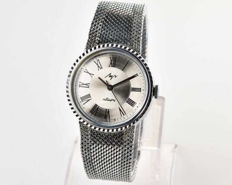 Vintage soviet LUCH automatic quartz watch