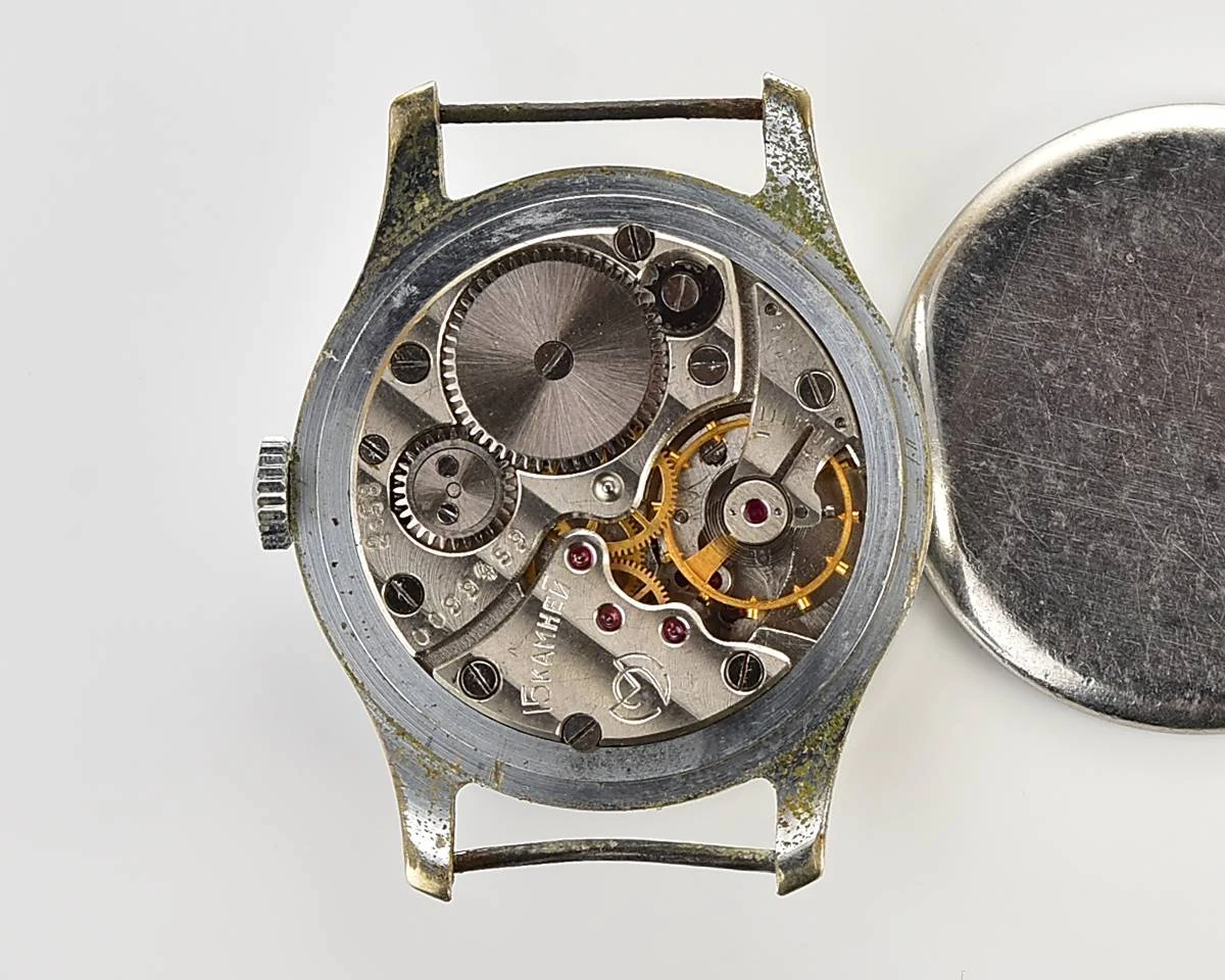 Vintage Soviet mechanical Pobeda wrist watch, 2MChZ from 2nd quarter 1958