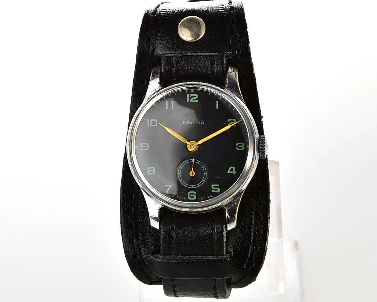 Vintage Soviet mechanical Pobeda wrist watch, 2MChZ from 2nd quarter 1958