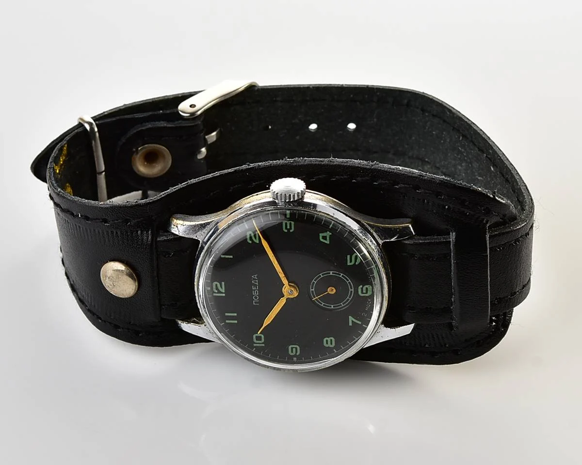 Vintage Soviet mechanical Pobeda wrist watch, 2MChZ from 2nd quarter 1958