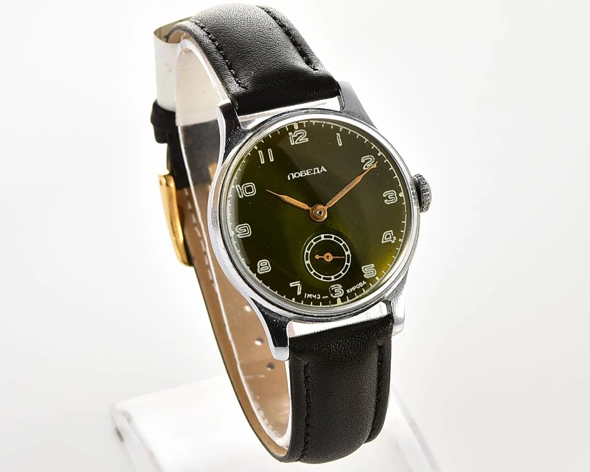 Rare! Green dial vintage Soviet mechanical Pobeda wrist watch, 2nd quarter 1951!